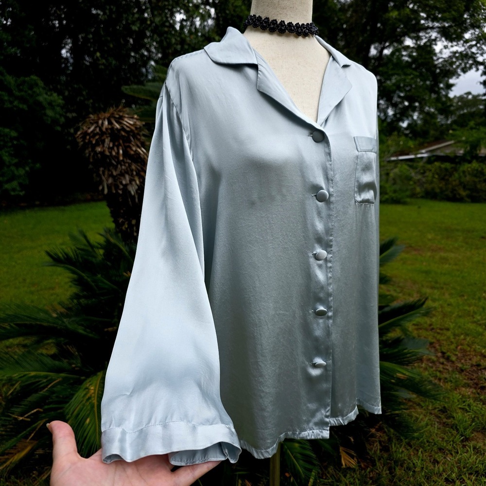 SILKSILKY Pajama Top Size XL Light Blue Button Down Long Sleeve 100% Silk